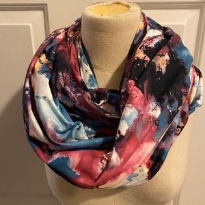 Pocketed Infinity Scarf